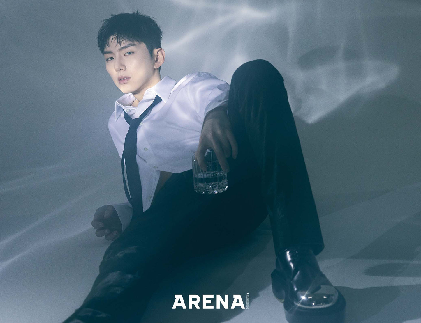 ARENA | 2023 FEB. | LEE JIN-WOOK RANDOM COVER