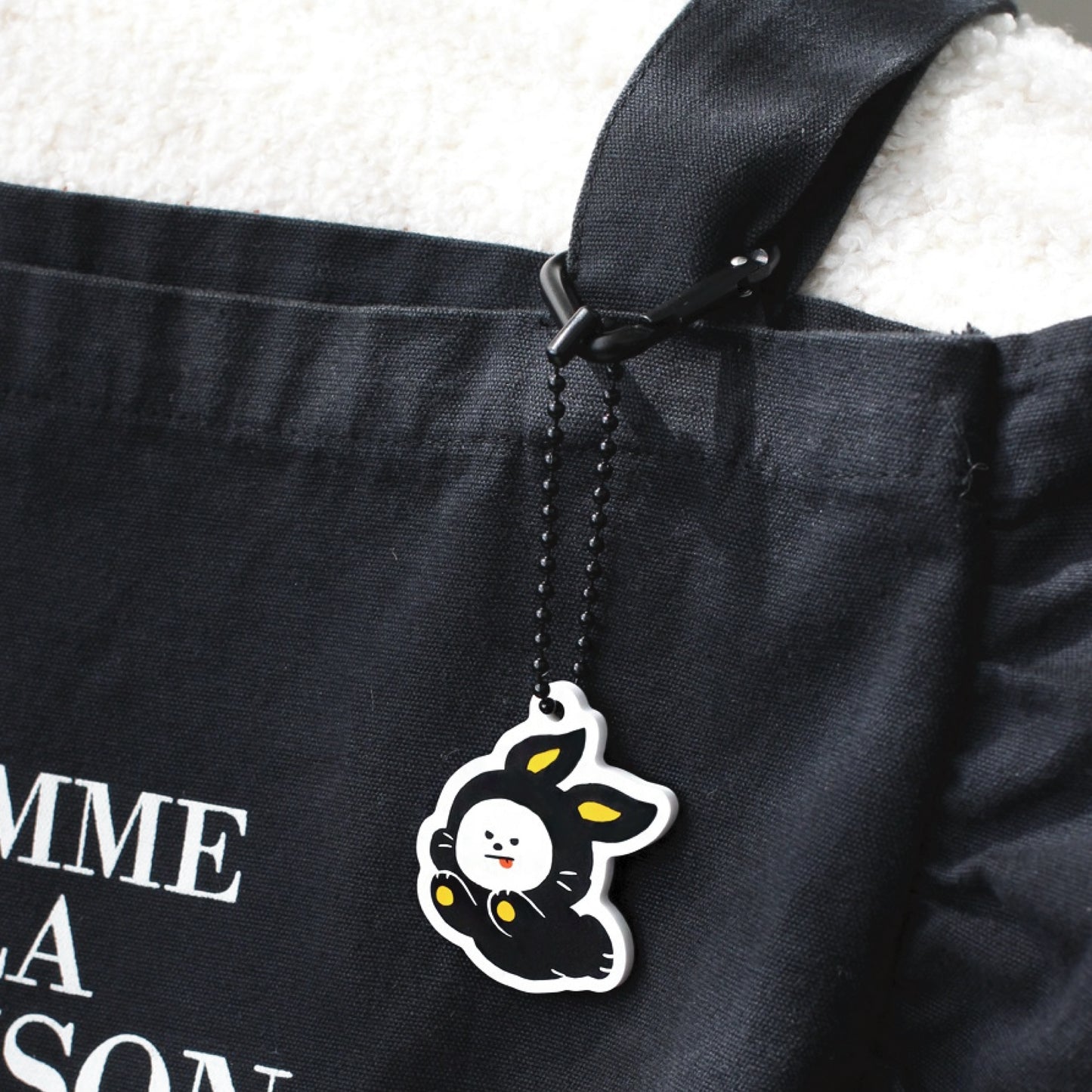 BT21 | BLACK RABBIT - SIMPLE ACRYLIC KEYRING