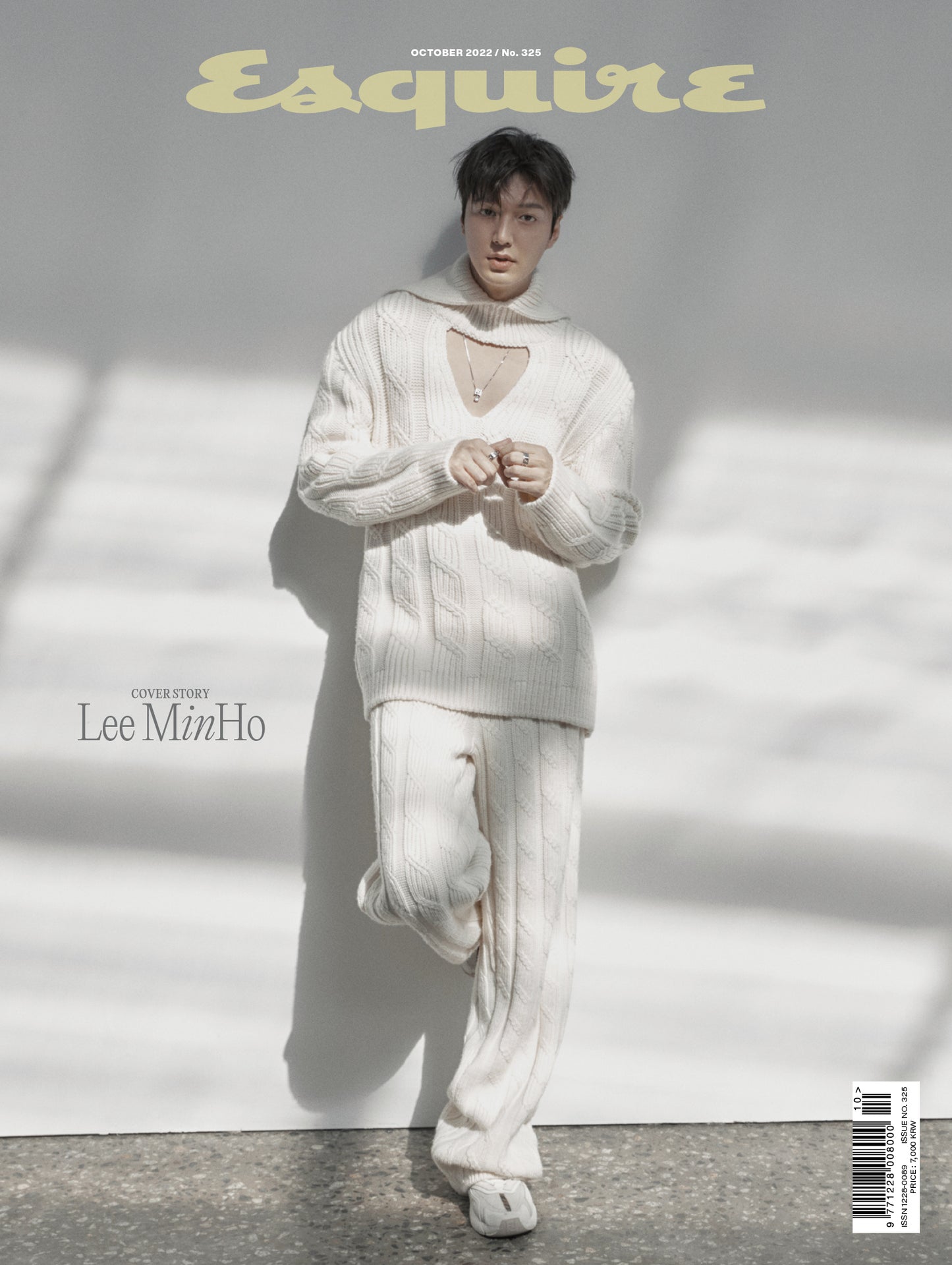 Esquire | 2022 OCT. | LEE MIN HO COVER